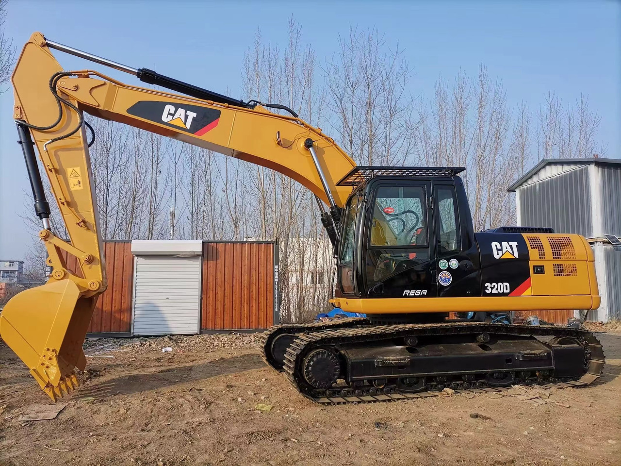 CAT 320DL Excavator - حفارات زحافة: صور 1 CAT 320DL Excavator - حفارات زحافة: صور 1