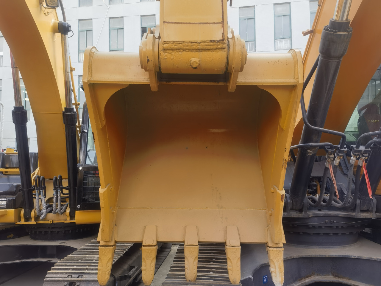 CAT 330D2L Excavator - حفارات زحافة: صور 5 CAT 330D2L Excavator - حفارات زحافة: صور 5