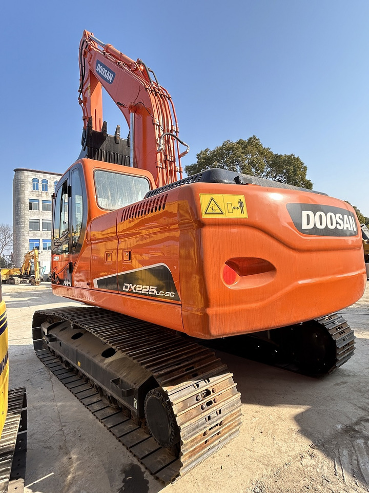 DOOSAN Doosan DX225LC Crawler excavator - حفارات زحافة: صور 4 DOOSAN Doosan DX225LC Crawler excavator - حفارات زحافة: صور 4
