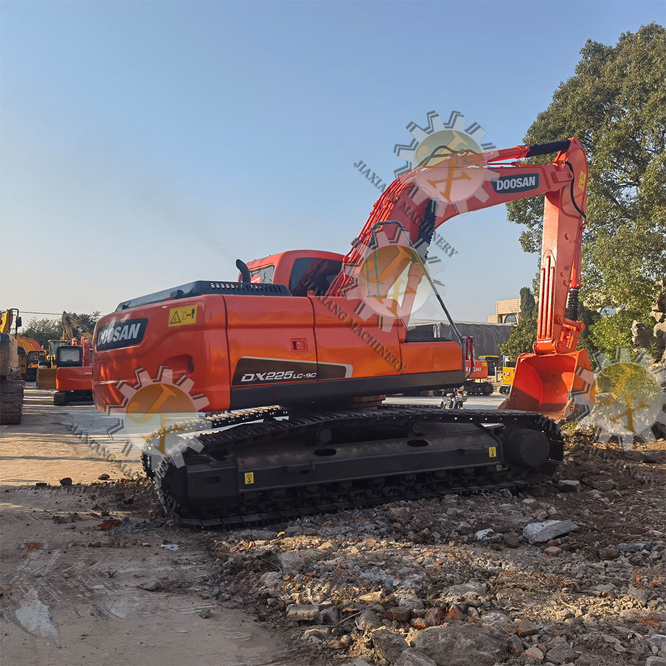 DOOSAN Doosan DX225LC Crawler excavator - حفارات زحافة: صور 1 DOOSAN Doosan DX225LC Crawler excavator - حفارات زحافة: صور 1