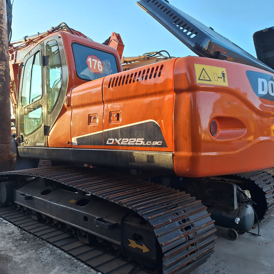 Doosan Dx225LC-9C Crawler Excavator - حفارات زحافة: صور 1 Doosan Dx225LC-9C Crawler Excavator - حفارات زحافة: صور 1