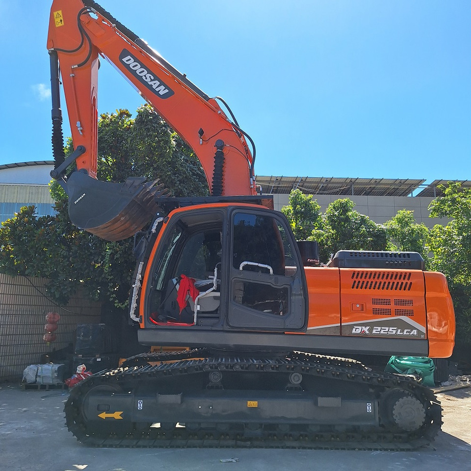 Doosan Dx225LCA Crawler Excavator - حفارات زحافة: صور 2 Doosan Dx225LCA Crawler Excavator - حفارات زحافة: صور 2