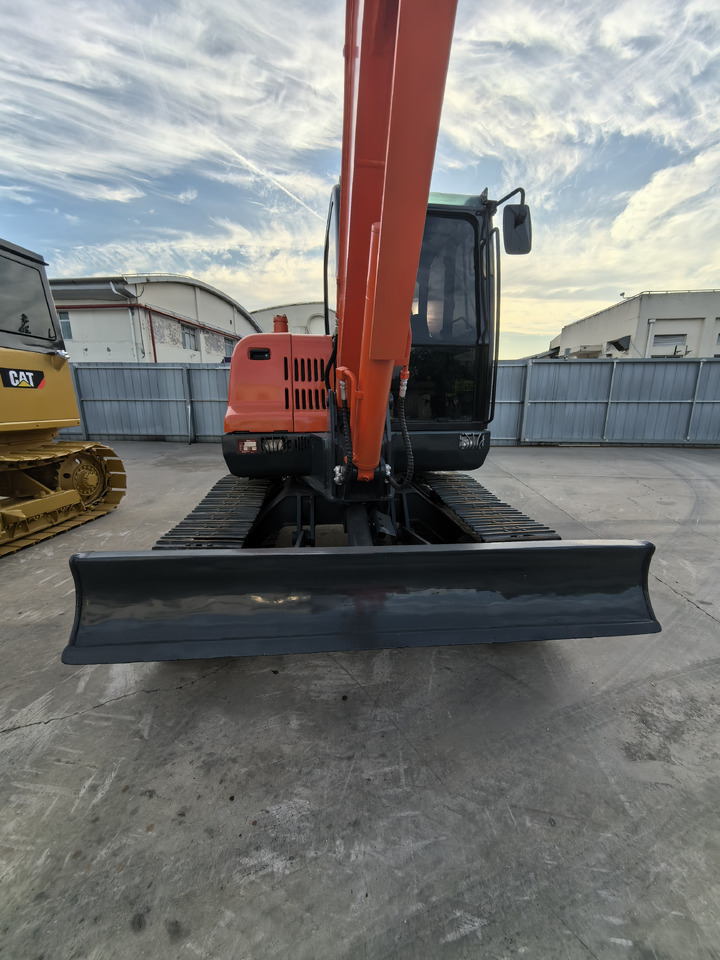 Doosan Dx60 Crawler Excavator - حفارات زحافة: صور 1 Doosan Dx60 Crawler Excavator - حفارات زحافة: صور 1