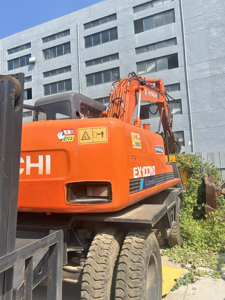 HITACHI Hitachi EX100WD wheel excavator - حفارة على عجلات: صور 5 HITACHI Hitachi EX100WD wheel excavator - حفارة على عجلات: صور 5