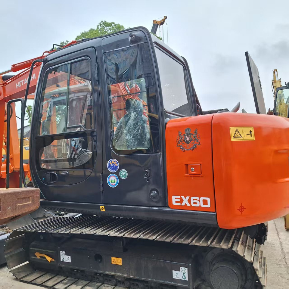 Hitachi EX60 Excavator - حفارات زحافة: صور 3 Hitachi EX60 Excavator - حفارات زحافة: صور 3