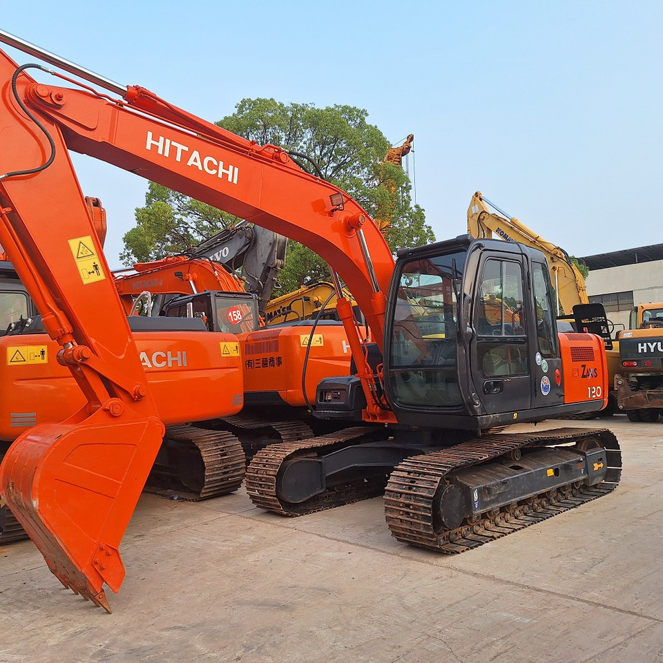Hitachi ZX120 Excavator - حفارات زحافة: صور 1 Hitachi ZX120 Excavator - حفارات زحافة: صور 1