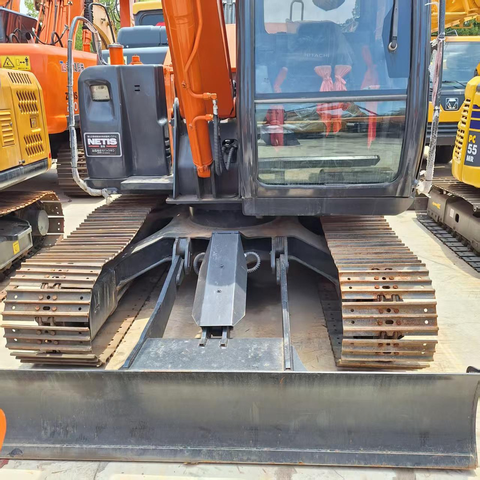 Hitachi ZX70 Excavator - حفارة مصغرة: صور 4 Hitachi ZX70 Excavator - حفارة مصغرة: صور 4
