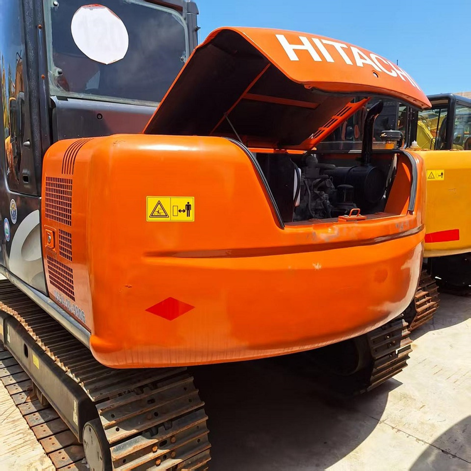 Hitachi ZX70 Excavator - حفارات زحافة: صور 4 Hitachi ZX70 Excavator - حفارات زحافة: صور 4
