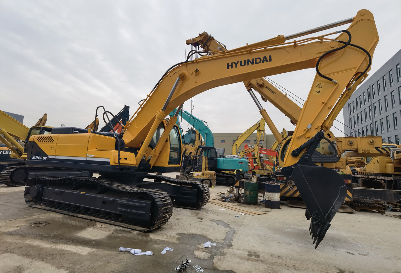 Hyundai 305LC-9T Excavator - حفارات زحافة: صور 5 Hyundai 305LC-9T Excavator - حفارات زحافة: صور 5