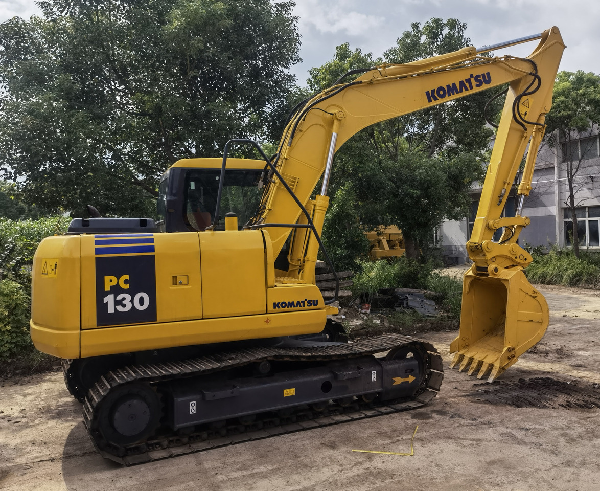 Komatsu PC130-7 Excavator - حفارات زحافة: صور 3 Komatsu PC130-7 Excavator - حفارات زحافة: صور 3