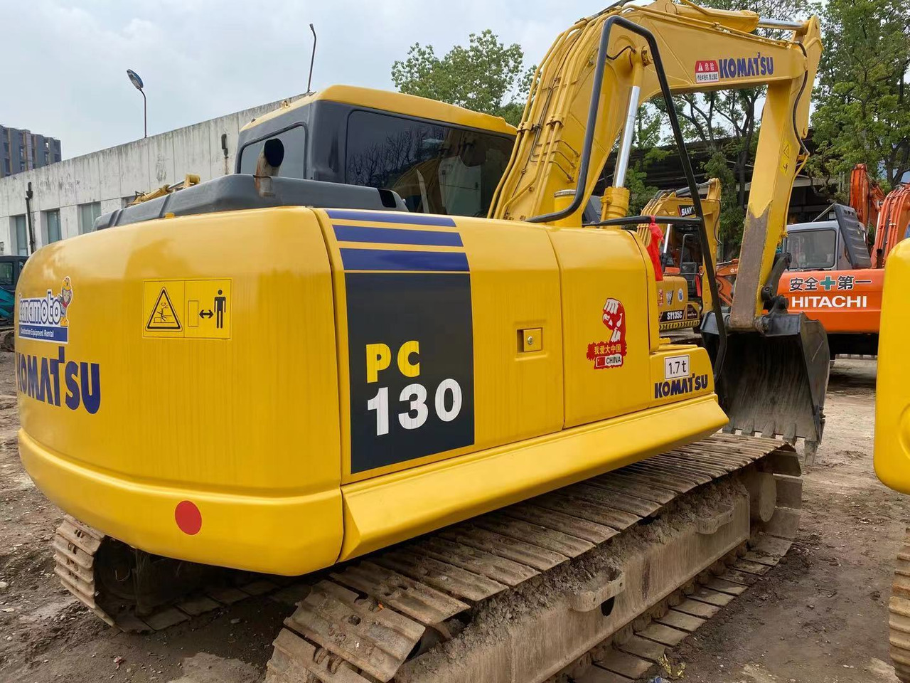 Komatsu PC130-7 excavator - حفارات زحافة: صور 2 Komatsu PC130-7 excavator - حفارات زحافة: صور 2