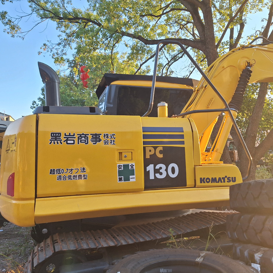 Komatsu PC130 Excavator - حفارات زحافة: صور 1 Komatsu PC130 Excavator - حفارات زحافة: صور 1
