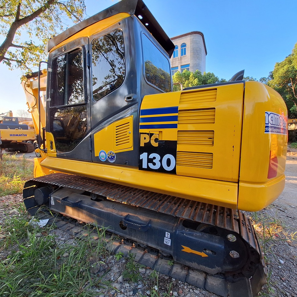 Komatsu PC130 Excavator - حفارات زحافة: صور 1 Komatsu PC130 Excavator - حفارات زحافة: صور 1