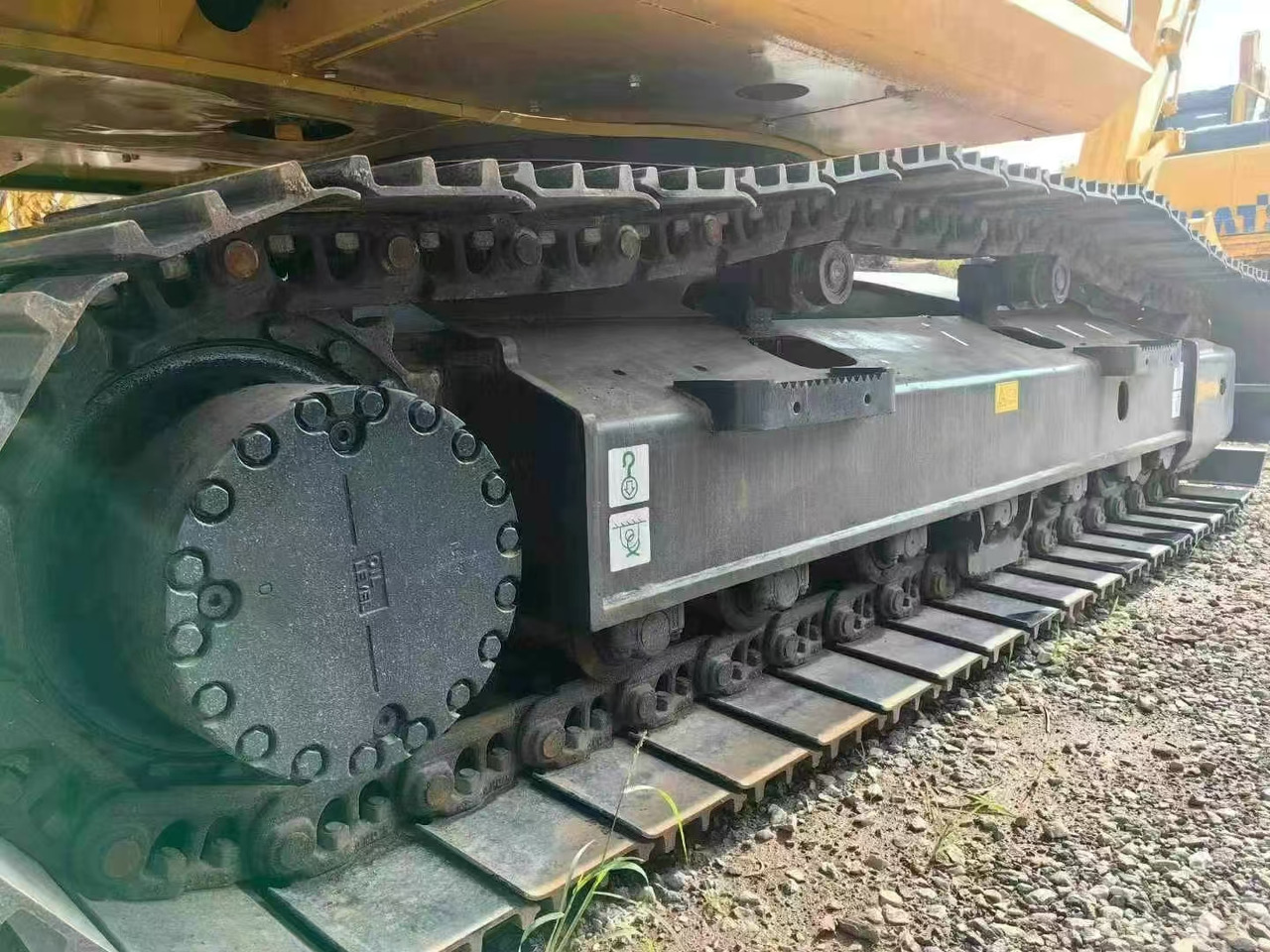 Komatsu PC200-7 excavator - حفارات زحافة: صور 4 Komatsu PC200-7 excavator - حفارات زحافة: صور 4