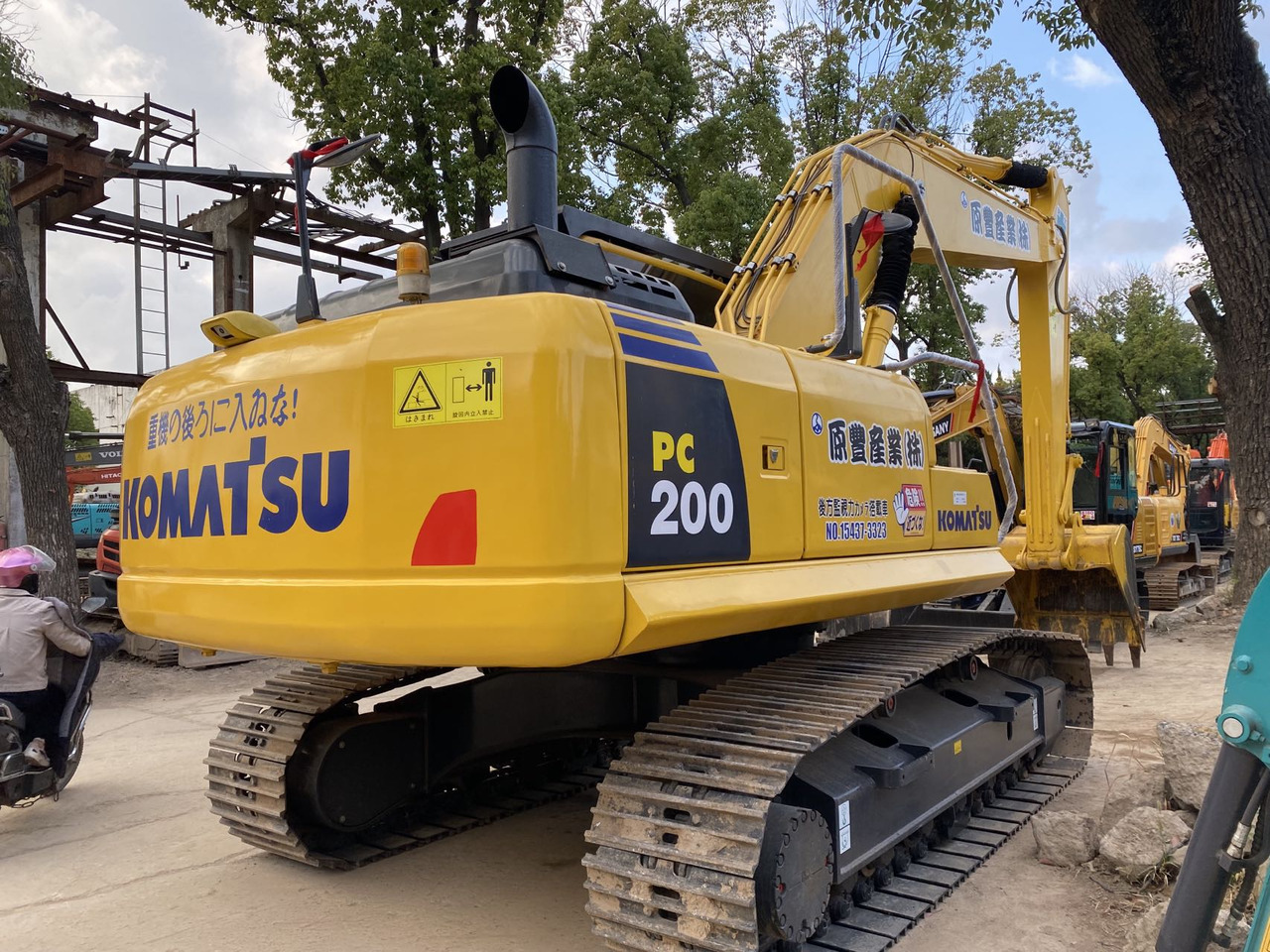 Komatsu PC200-8 Excavator - حفارات زحافة: صور 5 Komatsu PC200-8 Excavator - حفارات زحافة: صور 5