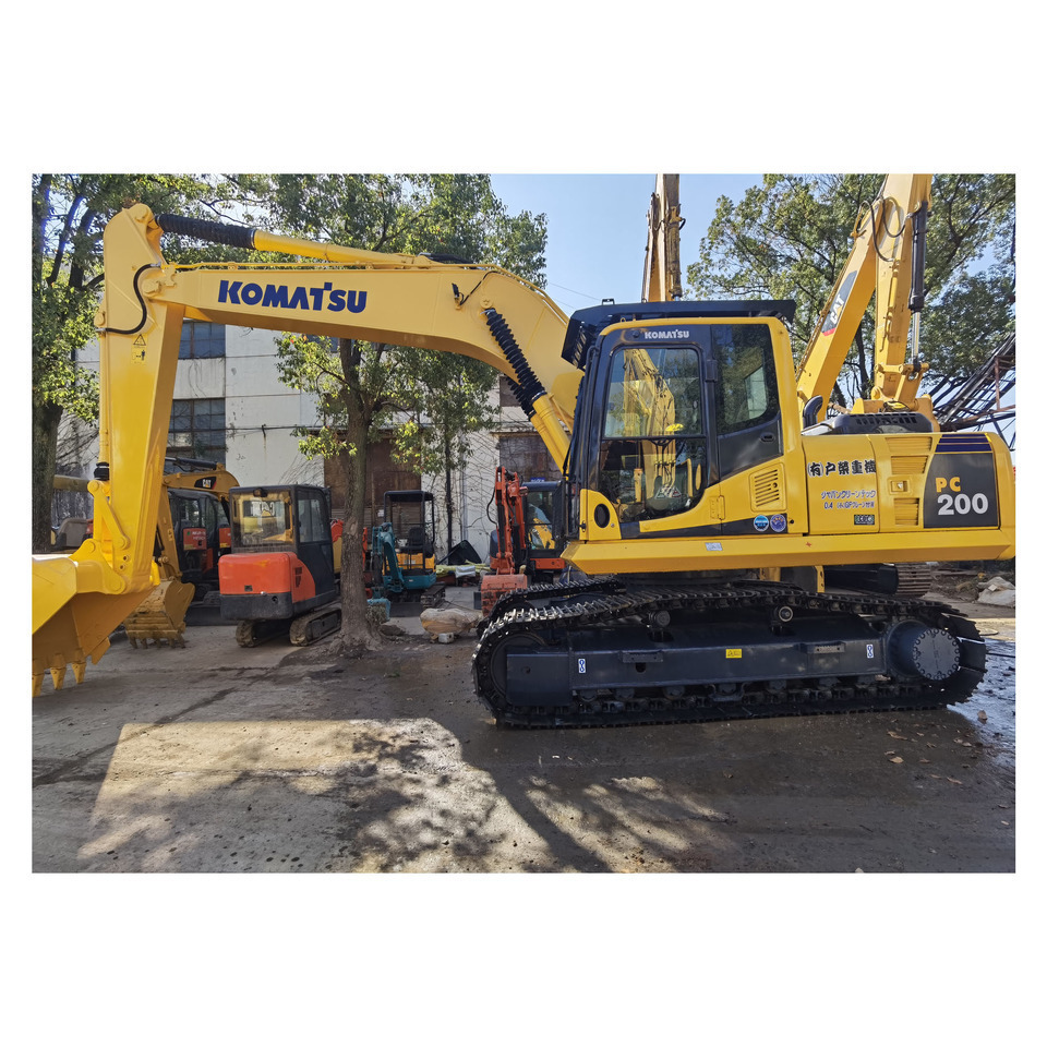 Komatsu PC200-8 Excavator - حفارات زحافة: صور 2 Komatsu PC200-8 Excavator - حفارات زحافة: صور 2