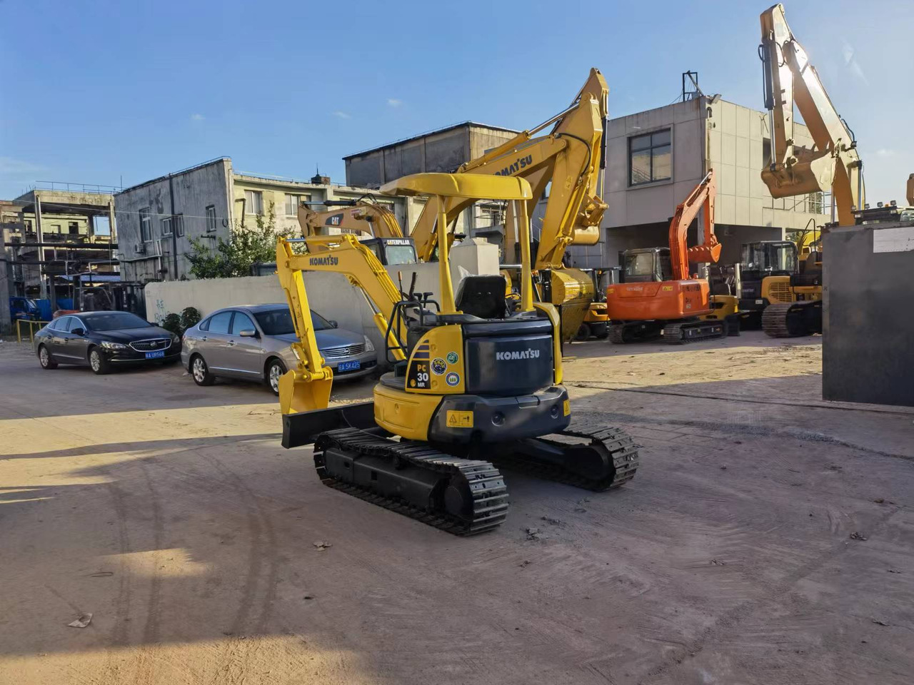 Komatsu PC30 Excavator - حفارات زحافة: صور 3 Komatsu PC30 Excavator - حفارات زحافة: صور 3