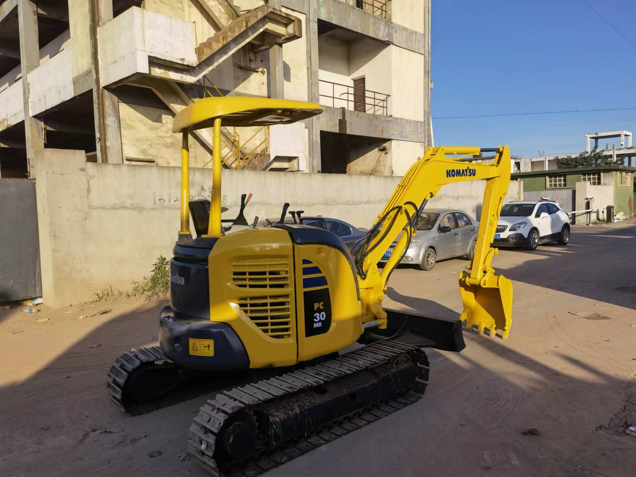 Komatsu PC30 Excavator - حفارات زحافة: صور 5 Komatsu PC30 Excavator - حفارات زحافة: صور 5