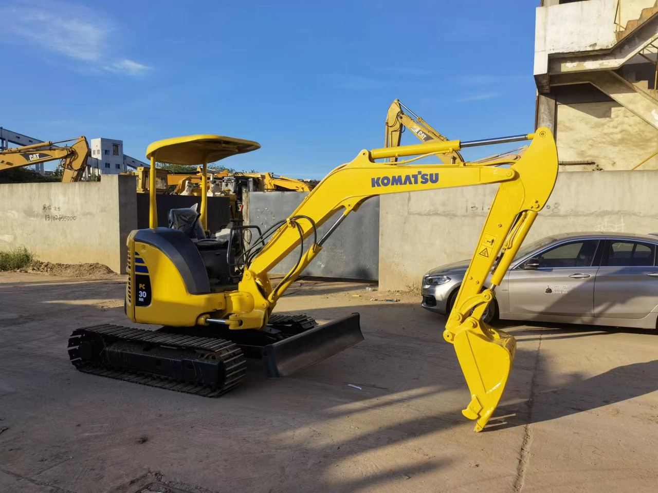 Komatsu PC30 excavator - حفارات زحافة: صور 2 Komatsu PC30 excavator - حفارات زحافة: صور 2