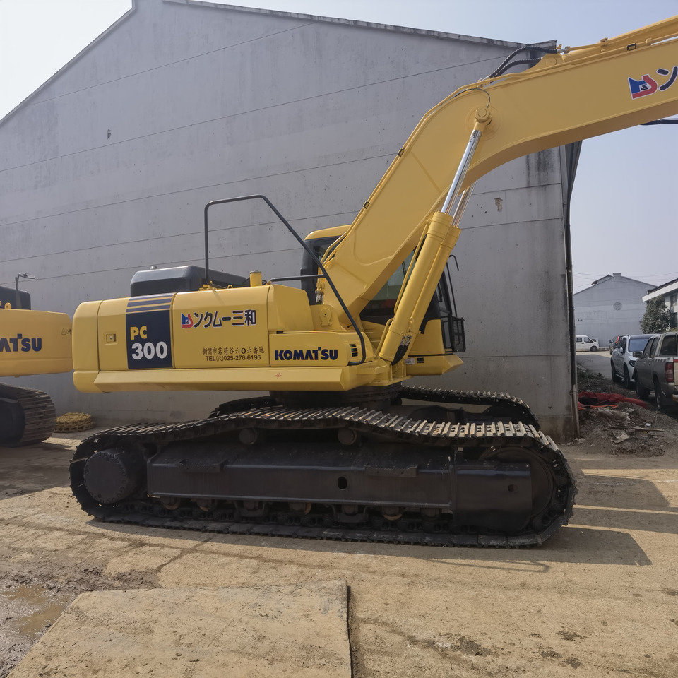 Komatsu PC300-7 Excavator - حفارات زحافة: صور 2 Komatsu PC300-7 Excavator - حفارات زحافة: صور 2