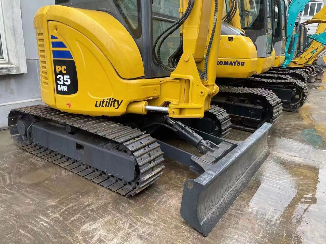 Komatsu PC35MR-3 Excavator - حفارات زحافة: صور 2 Komatsu PC35MR-3 Excavator - حفارات زحافة: صور 2