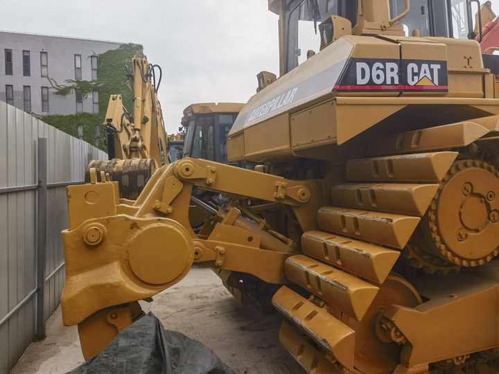 Original Japan Used Bulldozer CAT D6R LGP For Sale used cat d6r caterpillar bulldozer in stock - بلدوزر: صور 5 Original Japan Used Bulldozer CAT D6R LGP For Sale used cat d6r caterpillar bulldozer in stock - بلدوزر: صور 5