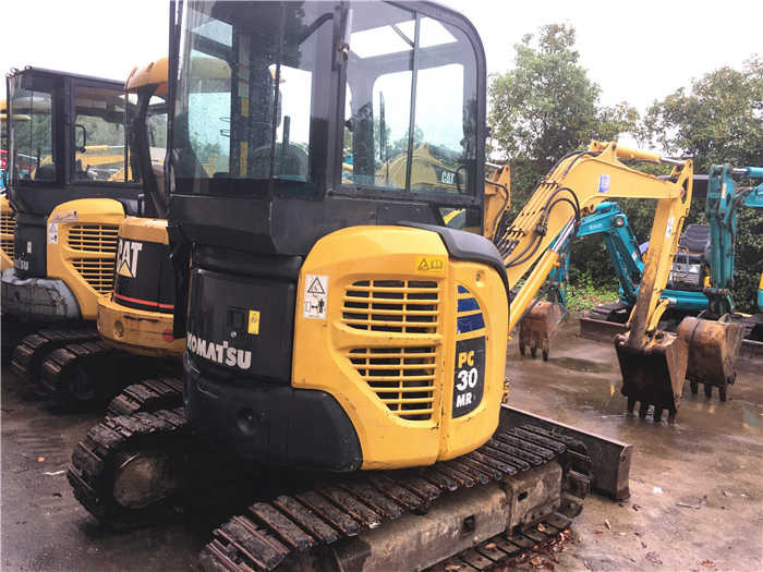 Reasonable price good quality second-hand Komatsu PC30 used Komatsu mini excavator digger for sale - حفارات زحافة: صور 2 Reasonable price good quality second-hand Komatsu PC30 used Komatsu mini excavator digger for sale - حفارات زحافة: صور 2