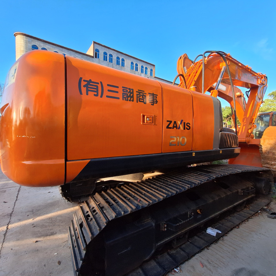 Second hand Hitachi ZX210 excavator - حفارة: صور 3 Second hand Hitachi ZX210 excavator - حفارة: صور 3