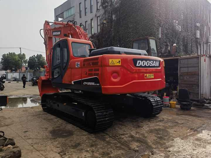 South Korea Used Crawler Hydraulic Excavator Doosan Excavadora DX225LC DX225 Excavator In Stock For Sale - حفارات زحافة: صور 2 South Korea Used Crawler Hydraulic Excavator Doosan Excavadora DX225LC DX225 Excavator In Stock For Sale - حفارات زحافة: صور 2