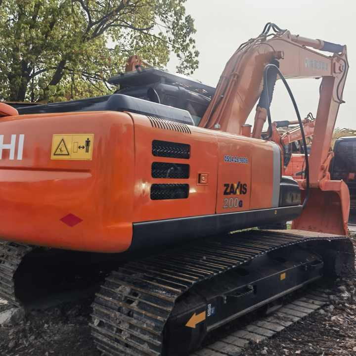 Used Hitachi ZX200-3 Excavator 20 Ton Digger Cheap Price and high quality Crawler Excavator for sale in shanghai - حفارة: صور 5 Used Hitachi ZX200-3 Excavator 20 Ton Digger Cheap Price and high quality Crawler Excavator for sale in shanghai - حفارة: صور 5
