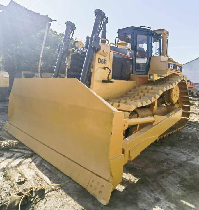 Second hand original japanese CAT D6R crawler bulldozer with high quality used Caterpillar D6R dozer for sale - بلدوزر: صور 4 Second hand original japanese CAT D6R crawler bulldozer with high quality used Caterpillar D6R dozer for sale - بلدوزر: صور 4