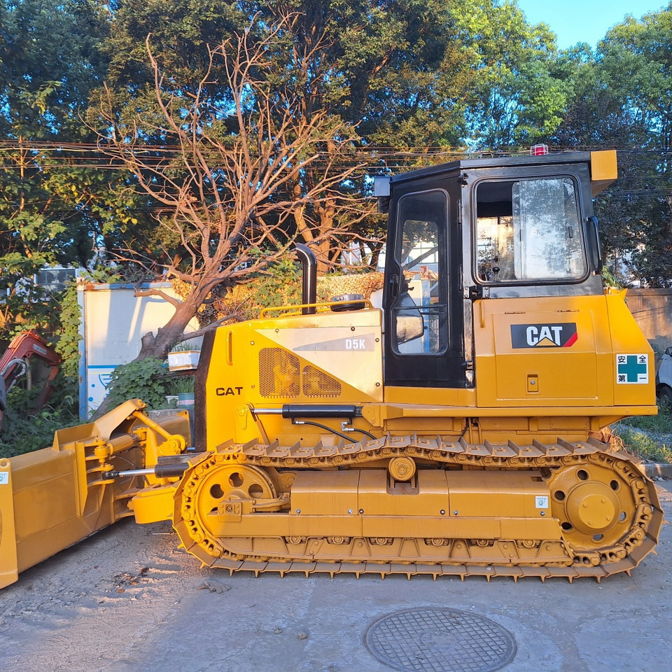 Used caterpillar cat D5k bulldozer - بلدوزر: صور 4 Used caterpillar cat D5k bulldozer - بلدوزر: صور 4