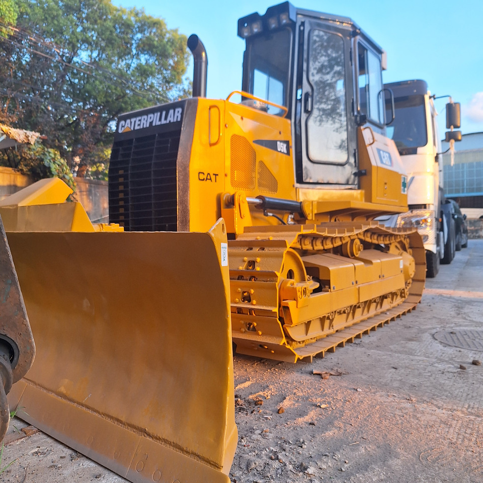 Used caterpillar cat D5k bulldozer - بلدوزر: صور 3 Used caterpillar cat D5k bulldozer - بلدوزر: صور 3