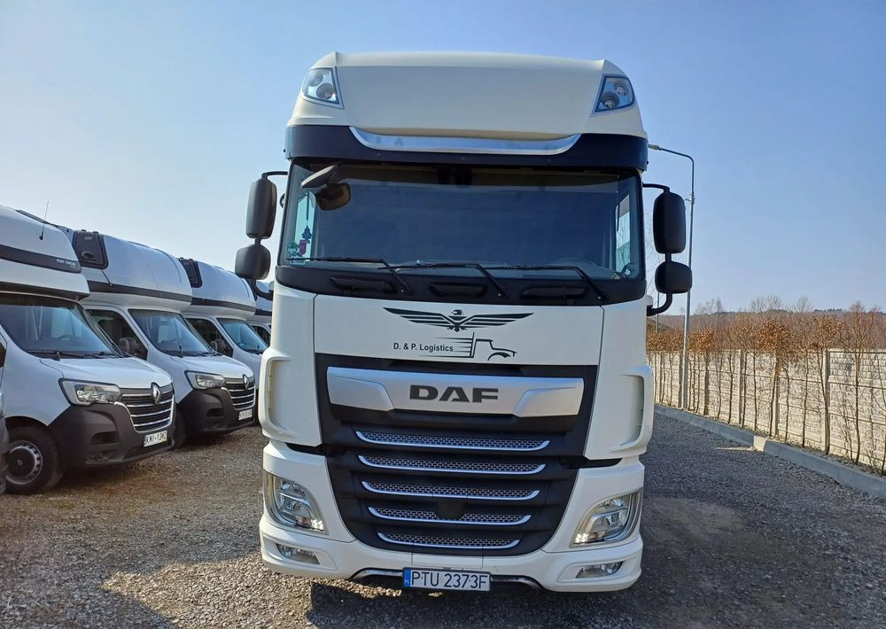 DAF XF 480 SUPER SPACE CAB / ZESTAW TANDEM PRZEJAZDOWY 120m3 - شاحنة ستارة: صور 5 DAF XF 480 SUPER SPACE CAB / ZESTAW TANDEM PRZEJAZDOWY 120m3 - شاحنة ستارة: صور 5