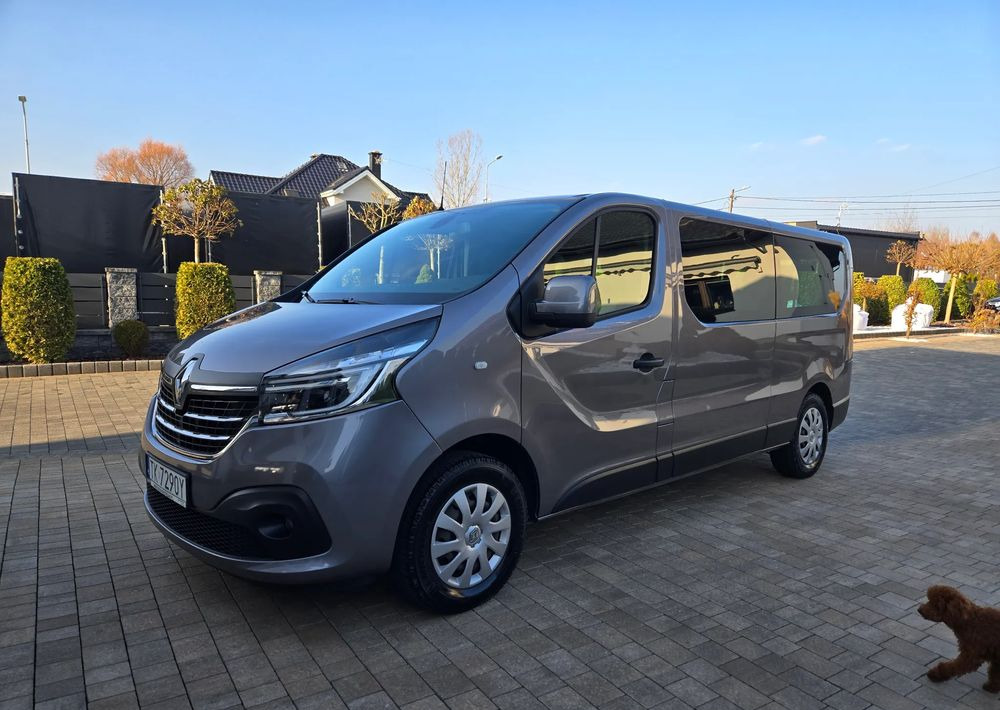 Renault Trafic Grand SpaceClass 2.0 dCi EDC - سيارة: صور 2 Renault Trafic Grand SpaceClass 2.0 dCi EDC - سيارة: صور 2
