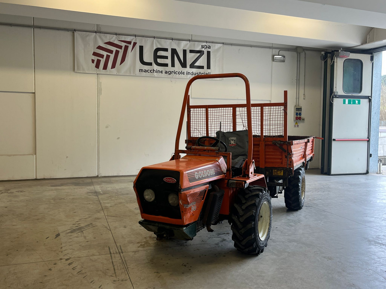MOTOAGRICOLA GOLDONI TRANSACAR 50 - جرار: صور 2 MOTOAGRICOLA GOLDONI TRANSACAR 50 - جرار: صور 2