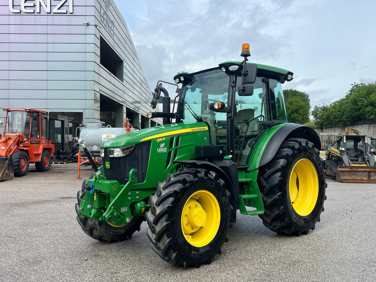 TRATTORE JOHN DEERE 5115R - جرار: صور 2 TRATTORE JOHN DEERE 5115R - جرار: صور 2