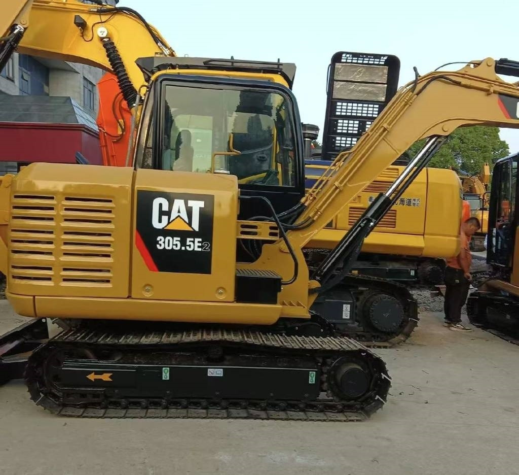 حفارة مصغرة CAT 305.5: صور 9