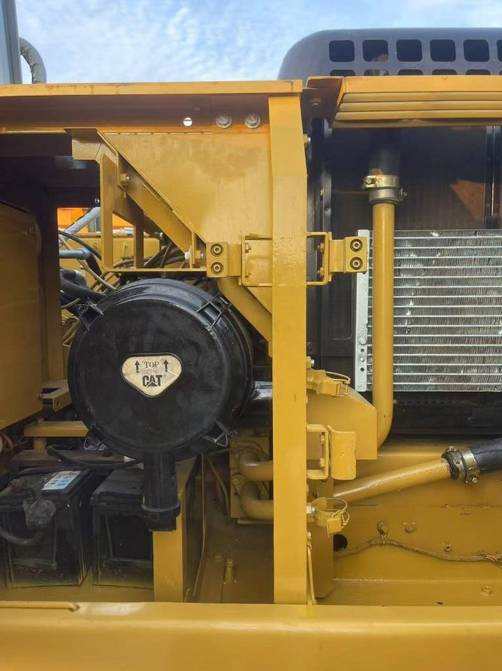 حفارات زحافة CAT 320 B L: صور 9 حفارات زحافة CAT 320 B L: صور 9