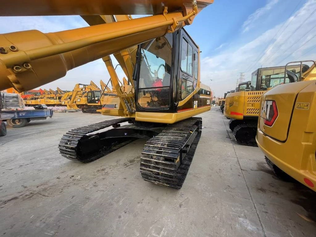 CAT 320 B - حفارات زحافة: صور 3 CAT 320 B - حفارات زحافة: صور 3