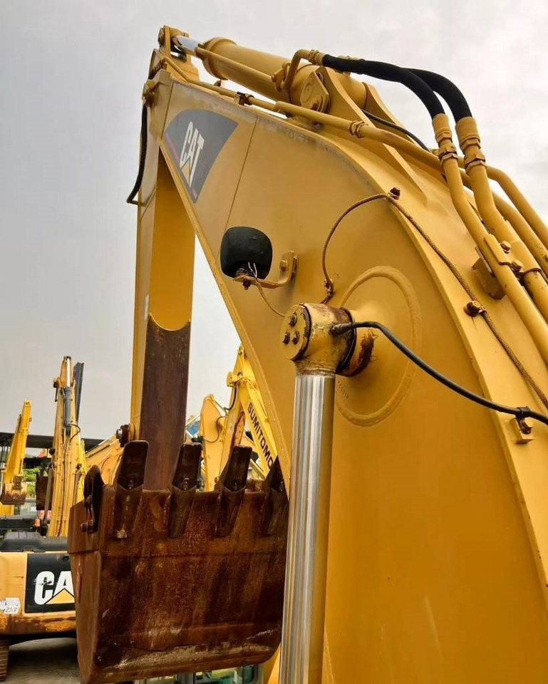 CAT 320 C - حفارات زحافة: صور 5 CAT 320 C - حفارات زحافة: صور 5