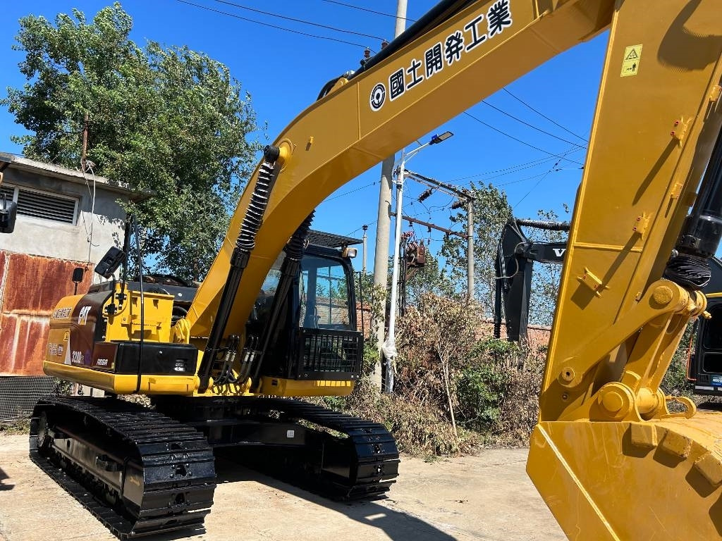 CAT 320 D - حفارات زحافة: صور 4 CAT 320 D - حفارات زحافة: صور 4