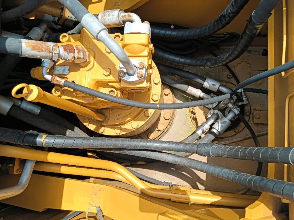 CAT 325 D - حفارات زحافة: صور 3 CAT 325 D - حفارات زحافة: صور 3