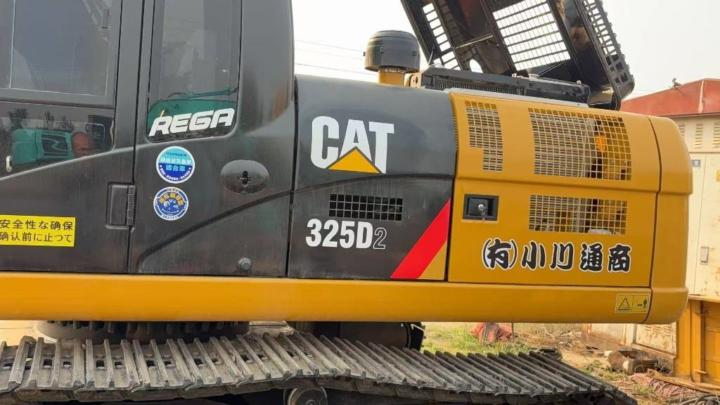 CAT 325 D - حفارات زحافة: صور 2 CAT 325 D - حفارات زحافة: صور 2
