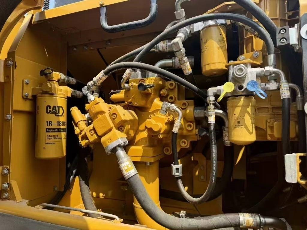 CAT 330 D L - حفارات زحافة: صور 4 CAT 330 D L - حفارات زحافة: صور 4