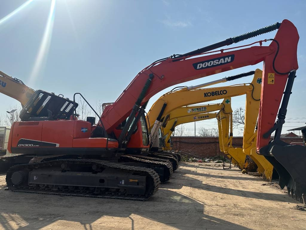 Doosan 300-7 - حفارات زحافة: صور 1 Doosan 300-7 - حفارات زحافة: صور 1