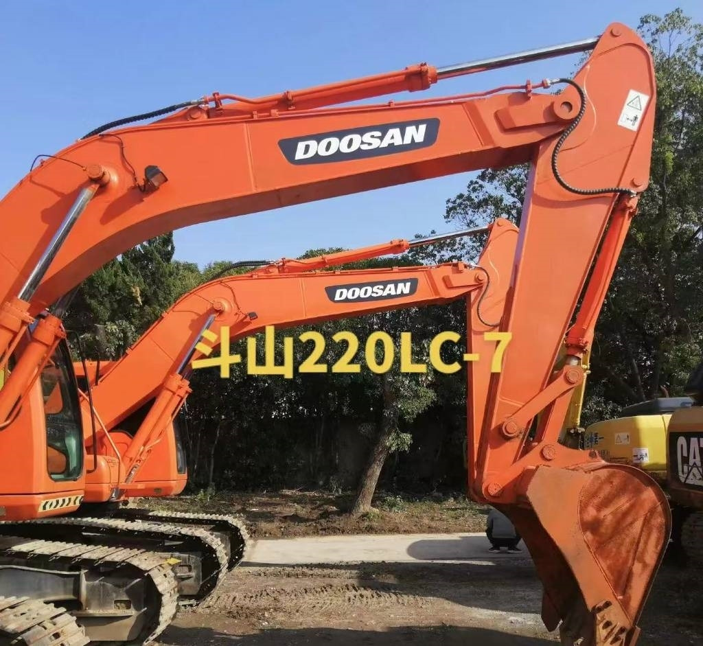 Doosan DH 220 - حفارات زحافة: صور 3 Doosan DH 220 - حفارات زحافة: صور 3