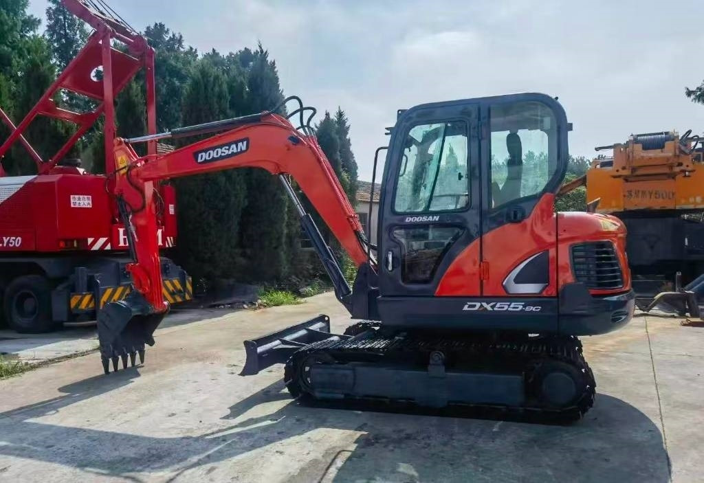 Doosan DH 55 - حفارة مصغرة: صور 2 Doosan DH 55 - حفارة مصغرة: صور 2