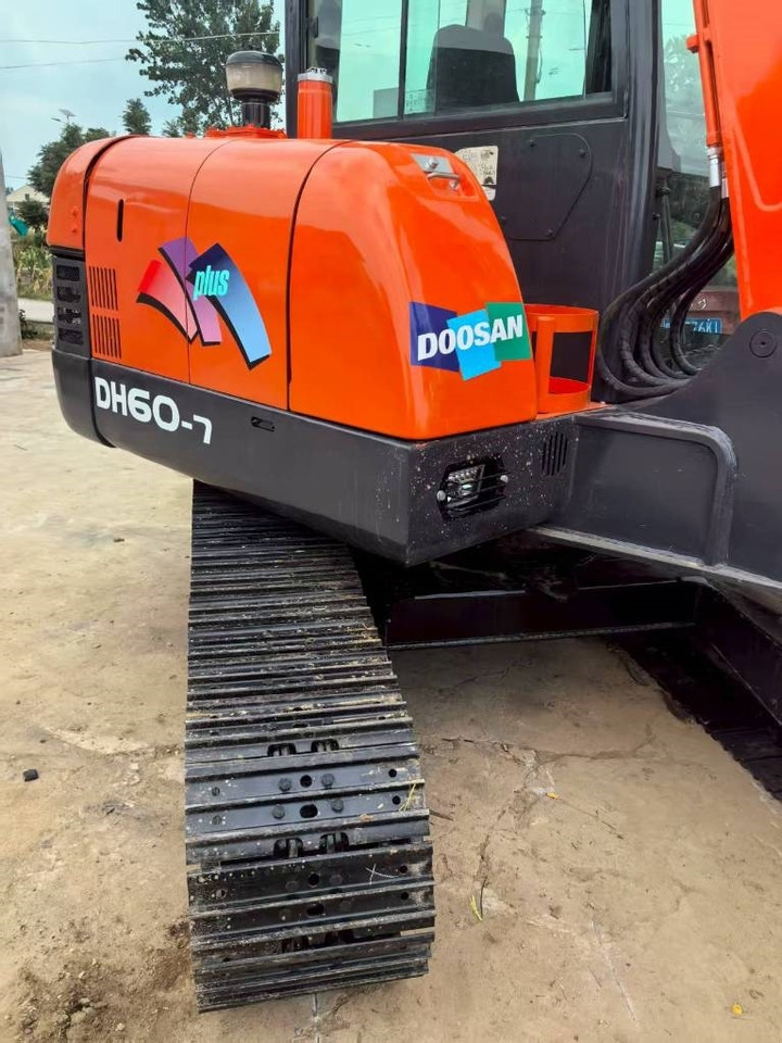 Doosan DH 60 - حفارة مصغرة: صور 2 Doosan DH 60 - حفارة مصغرة: صور 2