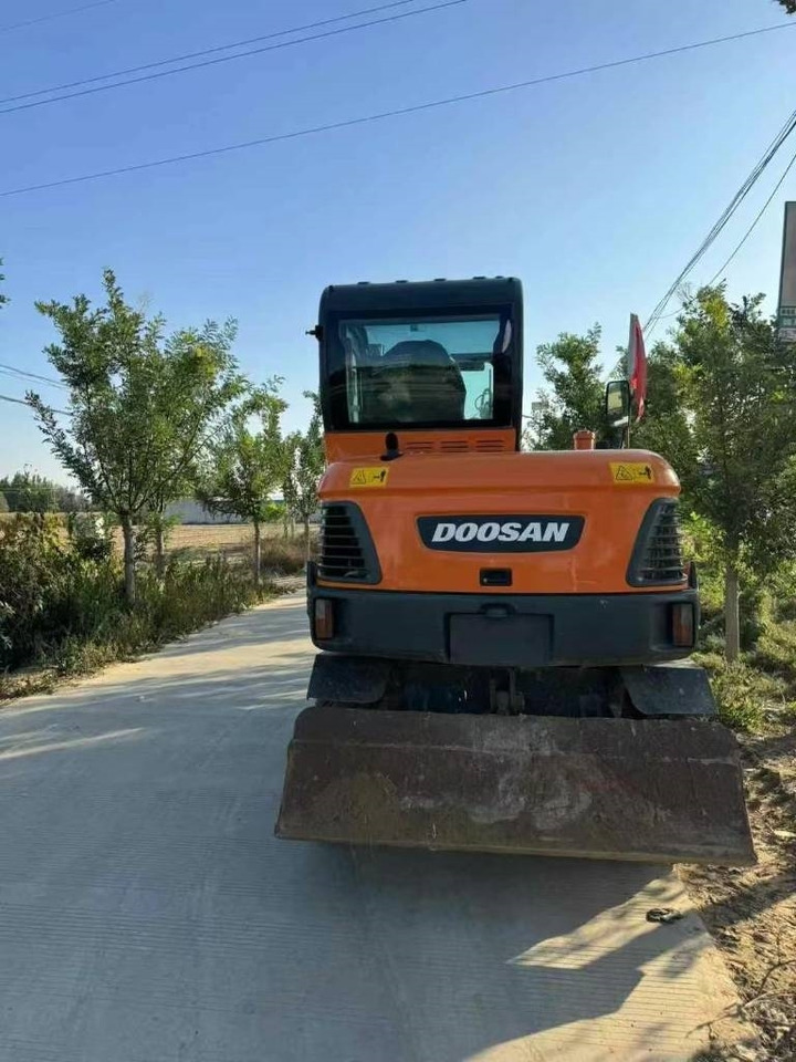 Doosan DX 60 - حفارات زحافة: صور 2 Doosan DX 60 - حفارات زحافة: صور 2